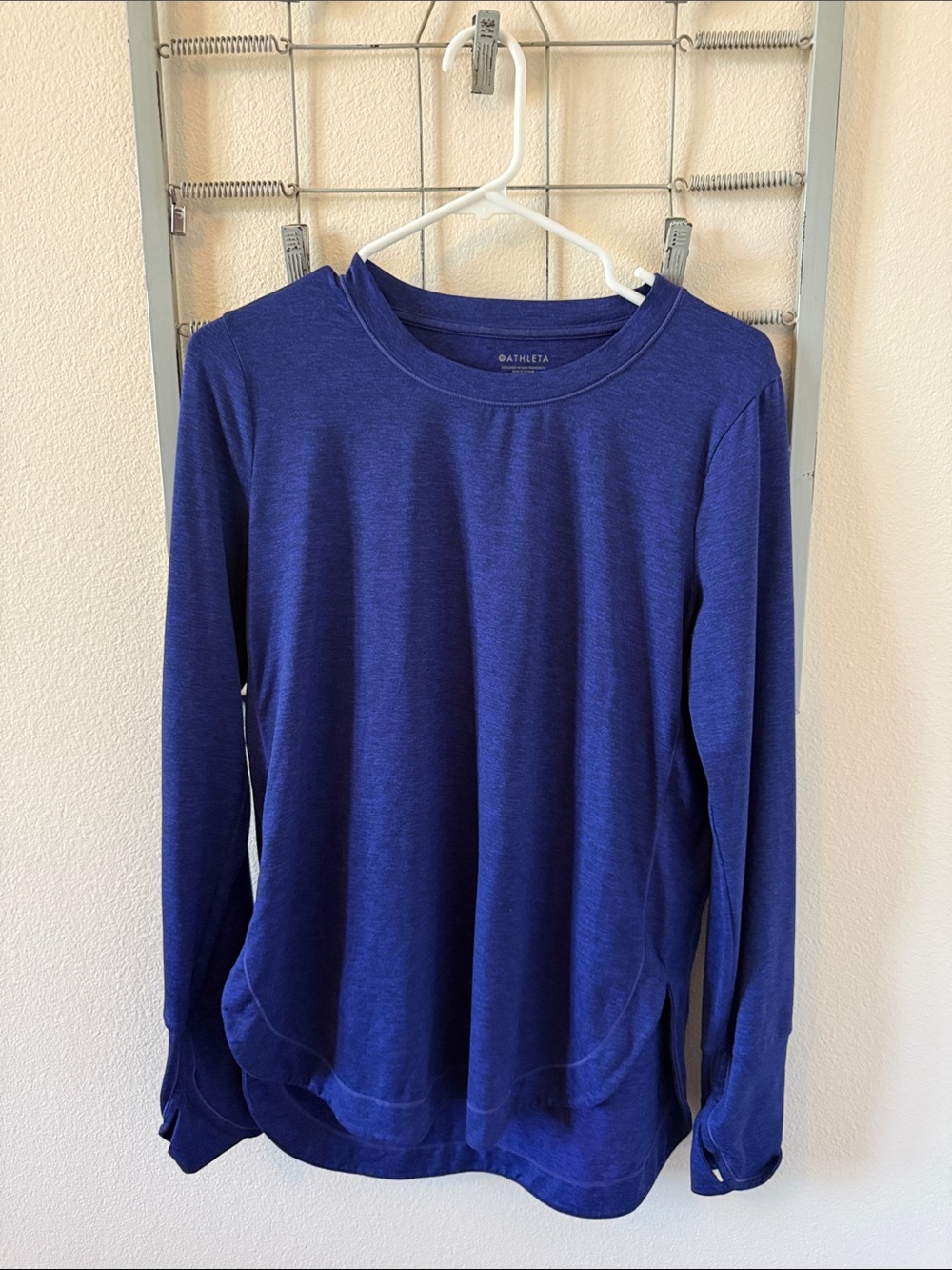 Size Medium Athleta Heathered Purple Long Sleeve Crewneck Top